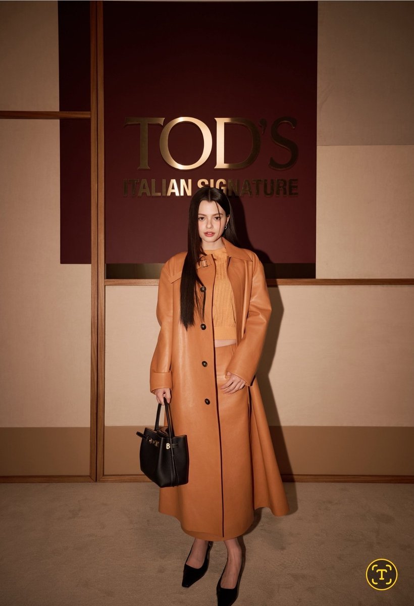 ThaiRoseyBecky's tweet photo. Currently the youngest global  Tod's brand ambassador 🔥 
South East Asia Tods brand ambassador 🔥 
Thai's first Tod's brand ambassador🔥 

She will live to tell her great grandkids these tales 
Layer by layer she is building a superb portfolio

#BeckyArmstrong‌ 
#beckysangels‌ https://t.co/O3LFsABY4h