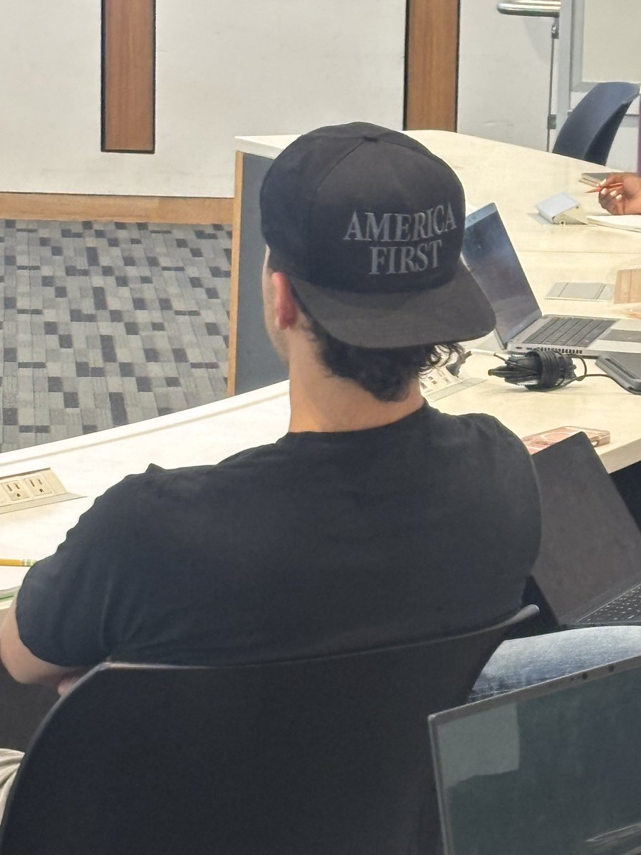 cockmathematics's tweet photo. huge faggot alert https://t.co/cNiMeyzTxS