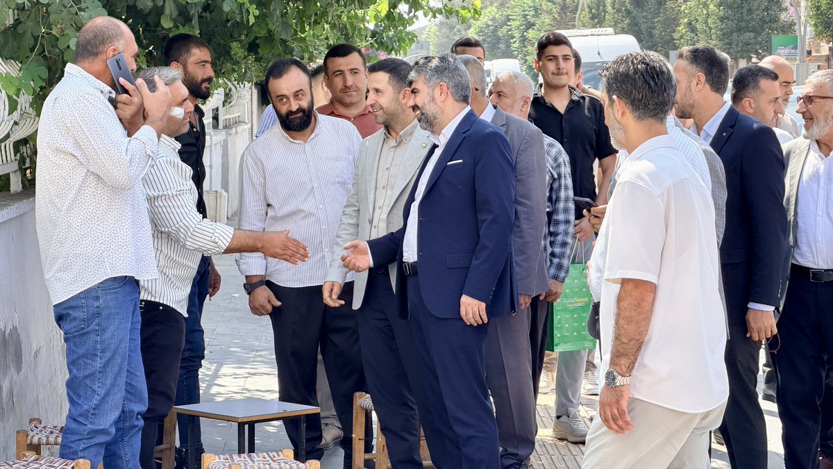 FarukDinc_'s tweet photo. 📍 Diyarbakır / Bismil

Kıymetli esnafımızı ziyaret ederek sorun ve taleplerini dinledik.

🔻 Büyük marketlerin haksız rekabeti,
🔻Hastane kapasitesinin yetersizliği,
🔻Bakımsız ve sorunlu yollar Bismil’in çözüm bekleyen başlıca meseleleridir.

Esnafımızın taleplerini Meclis’te dile getirecek, sorunlarının takipçisi olacağız.