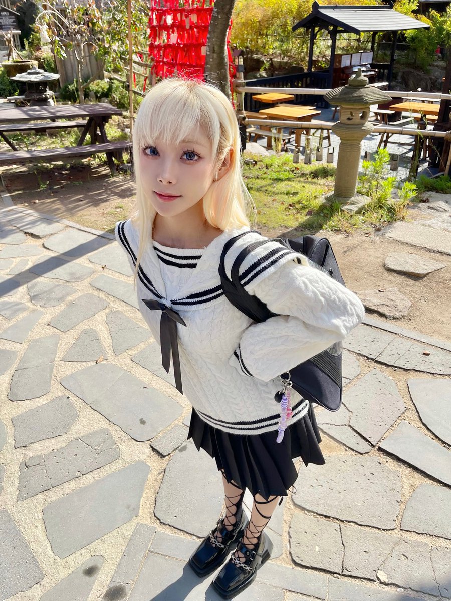 vskdoll's tweet photo. 느좋 날씨 백배 즐기고 싶은 기분🍀
요즘은 매일 꾸꾸꾸로 나가도 될 날씨라��
연휴동안 일본여행 에버랜드 롯데월드
여행이라든지 다들 어디가는지 궁금띠😣

추석에 왕창 귀여움 받을 착장으로
입고 갈 생각에 조상오빠만 기다려💦

#일상계 #쇼핑계 https://t.co/9jQyrW3T72