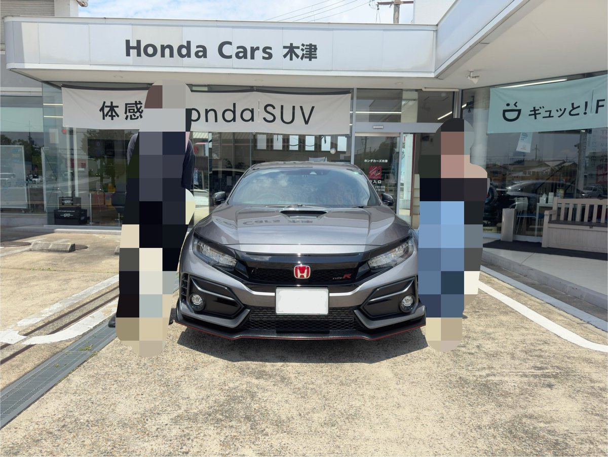 hojitya01's tweet photo. 今日出展してたホンダカーズ木津
うちのシビが納車されたディーラーで、現車確認しに行った時普通に初代NSXや無限RRが置かれてるいい意味でヤバいディーラー
2年ぶりに店長さんと話せたし、相変わらずやばい車扱ってる🤣 https://t.co/5JYH4xsysn