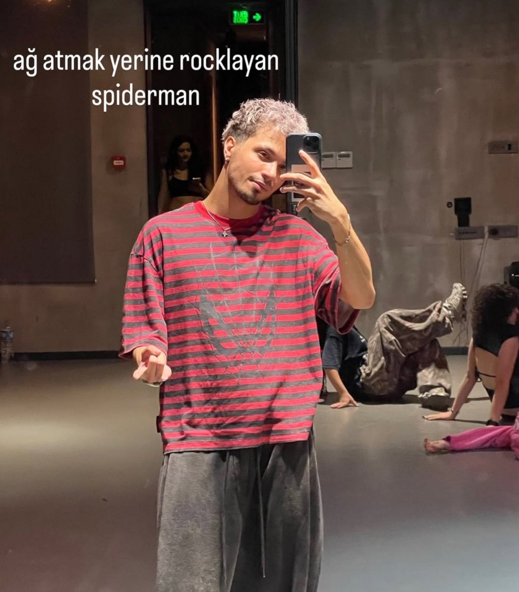 mzeinthmrror's tweet photo. beni influence etti hemen alsam mi diye dusunuyorm https://t.co/3aYeIQQuxZ