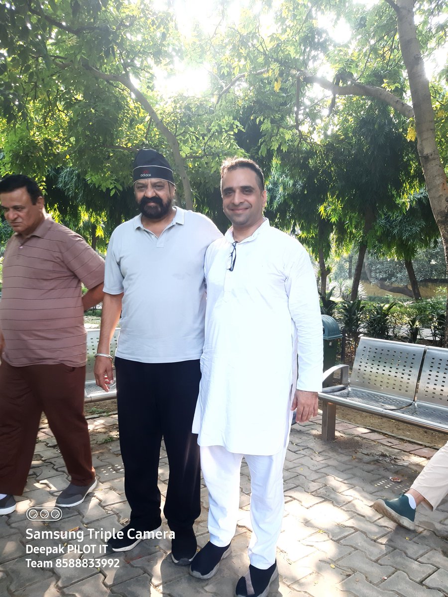 CongressRajouri's tweet photo. Today interaction with Residents of Rajouri Garden, New Delhi . People are supporting Congress for Change .

Vote for Change, Vote for Congress
#deepakpilot #Congress @INCDelhi @devendrayadvinc @RahulGandhi #RajouriGarden @TheDeepakPILOT #CongressRajouriGarden https://t.co/zyutvDFv5N