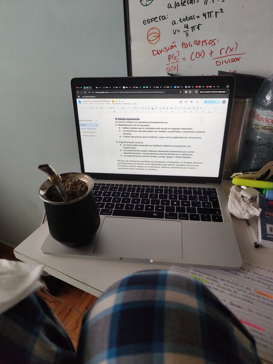 solperezfantoni's tweet photo. Día del estudiante be like: https://t.co/Qn2gBUzi8q