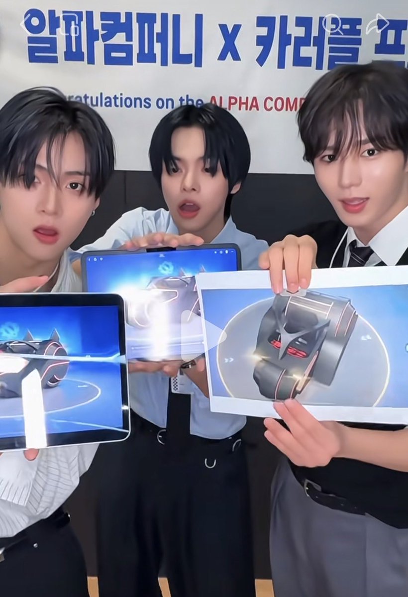 paintedjezebels's tweet photo. I AM CRYING 😭😭😭 WHEN THE COMPANY CAN ONLY AFFORD 2 IPADS https://t.co/UuFHhcWq5Z