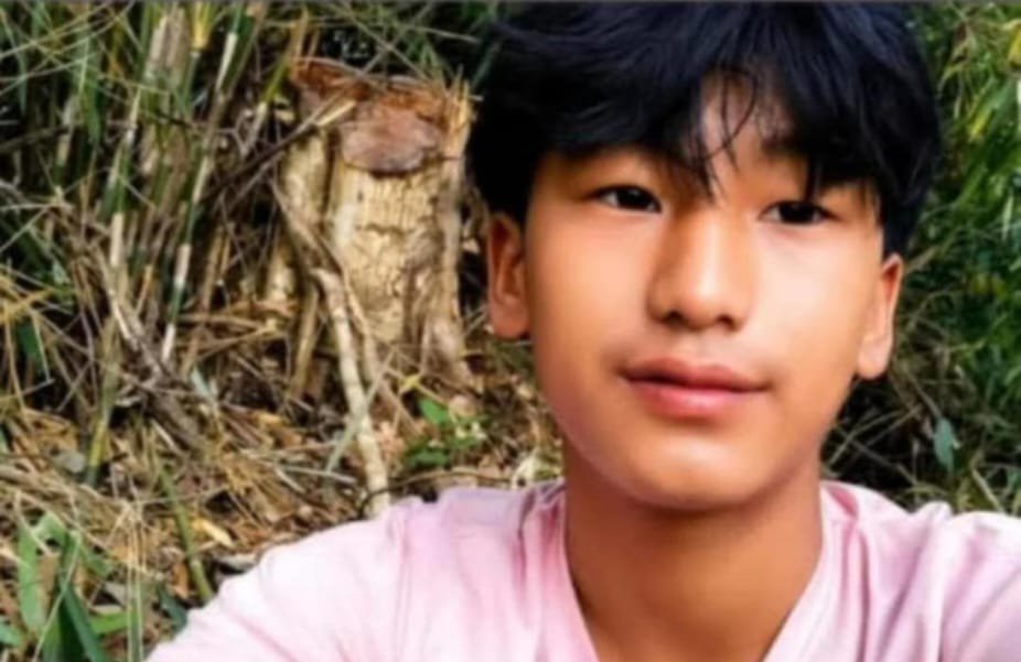 LIANGMAIPOST's tweet photo. 21th September,2026
Today ,17 years old student , NK. Wiphenbou s/o Nk. Maihilakbou from Nkou village was  ambush and killed in  between TAKOU -Malek(TAMAH) VILLAGES under Tamei Sub-division  by KNF(P), KNF (N),KRA and others KUKI Refugee SOO Groups led by Jangboi Kipgen, the Home Secretary of UPF/KNF.

The boy was on his way to Tamei to buy some essentials items for his family.

Rest in peace, brother.

#AbrogateSoo #kukirefugee #ManipurCrisis #liangmaipost @AmitShah @narendramodi   @Konthoujam @manipur_police @adgpi