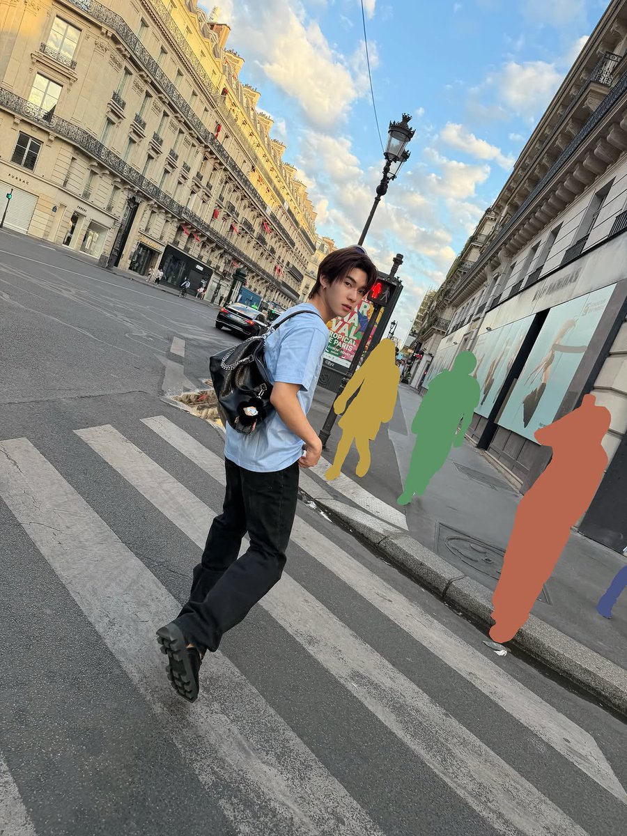 porbaes's tweet photo. Man he’s so fucking smart for censoring people like this and making it look aesthetically https://t.co/Twe838soGX