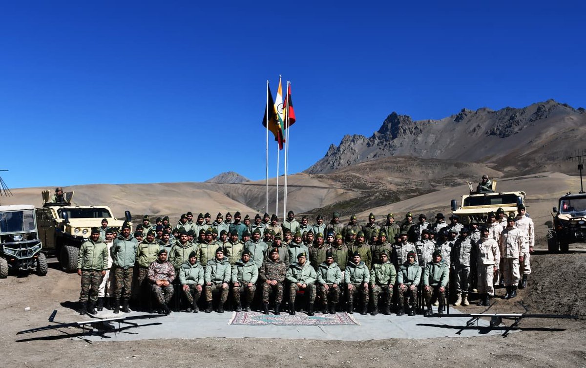 suryacommand's tweet photo. "𝗙𝗢𝗥𝗪𝗔𝗥𝗗, 𝗙𝗢𝗖𝗨𝗦𝗘𝗗, 𝗥𝗘𝗔𝗗𝗬."

Lt Gen Anindya Sengupta, GOC-in-C #CentralCommand, visited forward areas in the #GarhwalSector to review operational preparedness and combat readiness in the high-altitude Himalayan terrain.

During his interaction with troops deployed at the frontiers, the #ArmyCommander commended their steadfast commitment and exhorted them to maintain relentless vigilance, sharpen operational capabilities and remain mission-ready for every contingency.

#IndianArmy #SuryaCommand #UttarBharat #Garhwal #Uttarakhand #OperationalReadiness #CombatReady #NationFirst #IbexRadioTarana #RadioIbexTarana

@adgpi
@ProDefLko
@PROdefprayagraj
@PIB_India
@HQ_IDS_India
@PRODefDehradun
@UBArea_IA