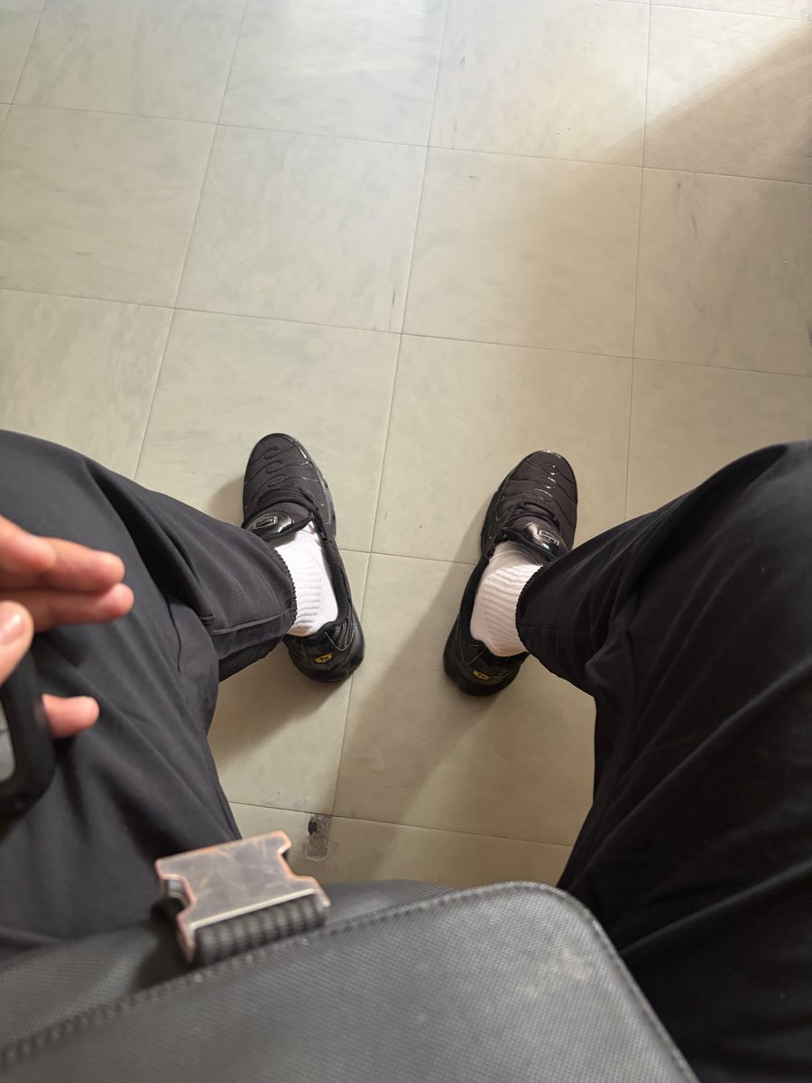 BossMehdi93's tweet photo. bande de chien vnez o pied en reel ou virtuel jvou fai du sal 😈😈😈 https://t.co/TCUYN1t4i2