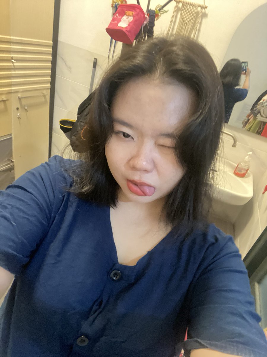 myloff_exe's tweet photo. looks so cute without make up 🫶🏻 https://t.co/sFgoMhJrMI