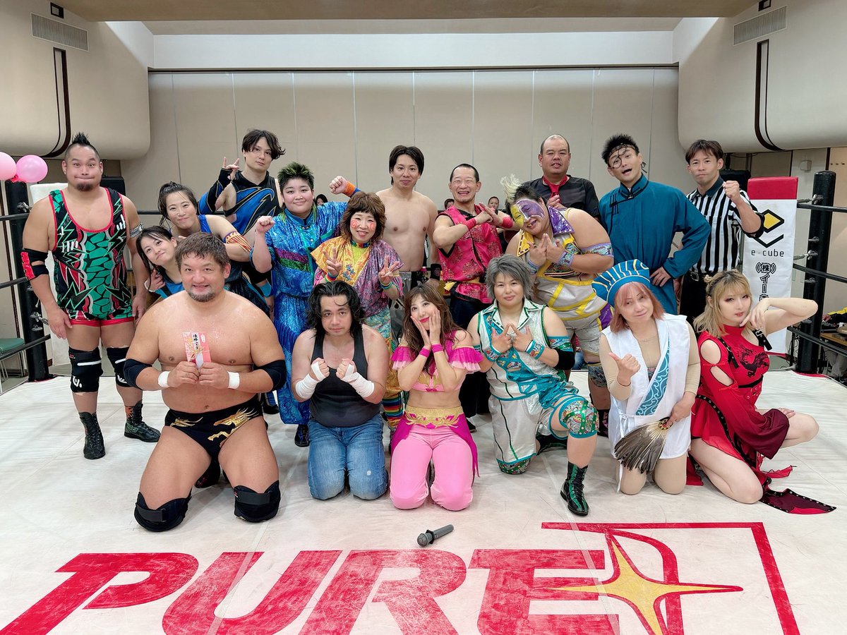 cherry514's tweet photo. 本日はお足元の悪い中、お越しいただき本当に本当にありがとうございました！

今日来てくれたみなさんに特大の感謝の気持ちでいっぱいです🥺✨

試合は何年かぶりに喰らった
石川修司のスプラッシュマウンテンで粉々にされました…

他の人にも散々な目に遭わされました…

でもちゃんと自分の足で帰ってきたよ☺️

プロレスラーでよかった！
と心から思える日となりました☺️