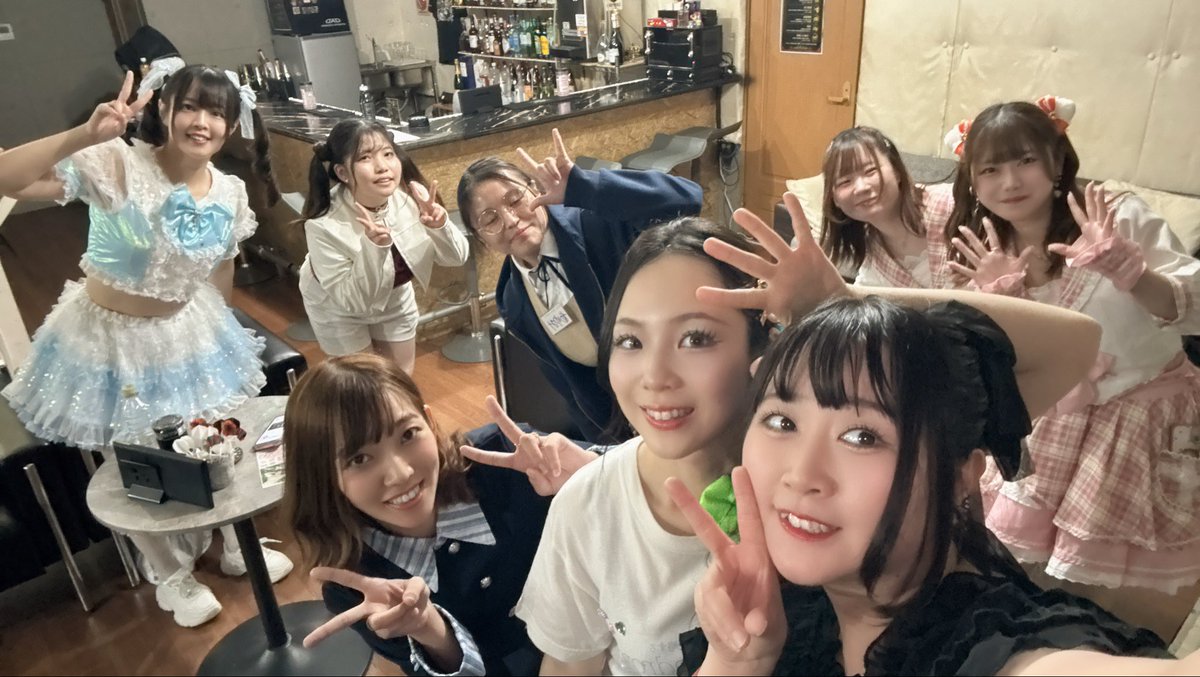 8rikaxichigomi8's tweet photo. Pinky DIAMOND 記念すべき1回目🎀

うぽっちゃん呼んでくれてありがとうございました〜！✨️
優しくてあたたかい現場でした( ु ›ω‹ ) ु♡

優しくて可愛い演者さんたちと📸🩷✧︎*。

とってもたのしかったぞおおお‹‹\( *´꒳`*)/››🎶 https://t.co/TuNFd1gEQc