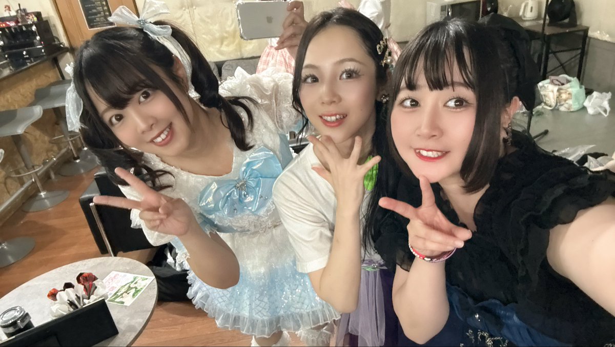 8rikaxichigomi8's tweet photo. Pinky DIAMOND 記念すべき1回目🎀

うぽっちゃん呼んでくれてありがとうございました〜！✨️
優しくてあたたかい現場でした( ु ›ω‹ ) ु♡

優しくて可愛い演者さんたちと📸🩷✧︎*。

とってもたのしかったぞおおお‹‹\( *´꒳`*)/››🎶 https://t.co/TuNFd1gEQc