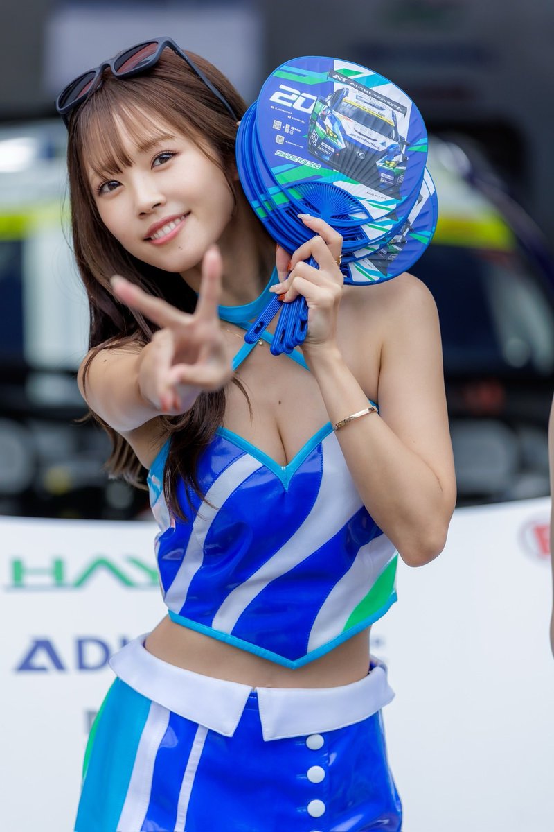 mioaraki29's tweet photo. SUPER GT Rd.6 SUGO🌲
応援してくださった皆様
ありがとうございました😊
SHADE RACING 20号車は
24番手でスタートし25番手でチェッカーを受けました！
雨降ってたり寒かったのに
ステージ、ピットウォーク、グリット
帰る時まで一緒にいてくれてありがとう💚💙 https://t.co/JITfVKviZC