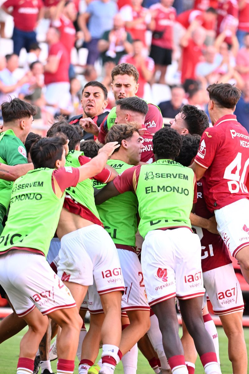 ChemaNM_10's tweet photo. Este equipazo nunca se rinde y lo deja todo hasta el final. Juntos somos más fuertes❤️ @realmurciacfsad https://t.co/nBVa0tx5Dh