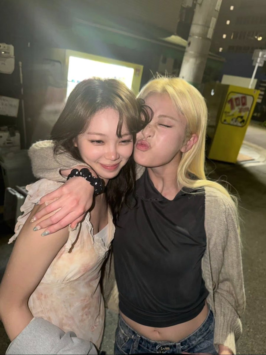 dHuHbbb's tweet photo. 지칠 때 기대 그땐 내가 이끌어줄게 ♥︎ https://t.co/g2gZ0cdmtQ