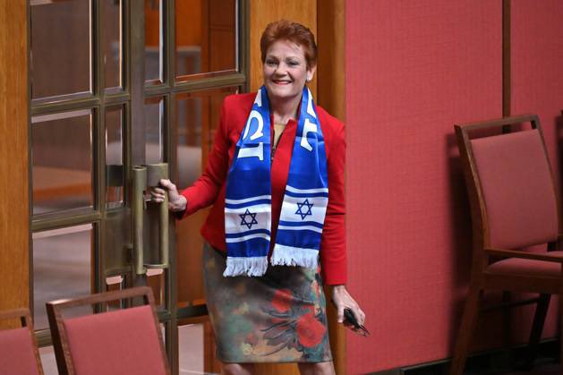 muskstik's tweet photo. @FreedomAus80100 It is against flag protocol to wear the flag, which she should know as all politicians are briefed on this.
She is happy to wear other flags too - falling foul of the Senate rules and clearly showing she does not put Australia first. Just herself and her publicity seeking. https://t.co/6MTXQ2NXLt