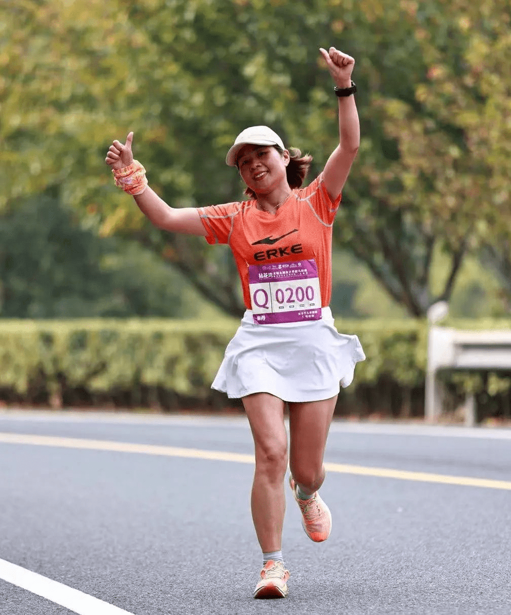 NaomiAldiswu's tweet photo. Hoy rompo mi propio límite: corrí 5 km sin parar, y el mundo me felicita por ello. Tu límite está en tu mente, lo superas hoy! https://t.co/DOXnoBkWfe