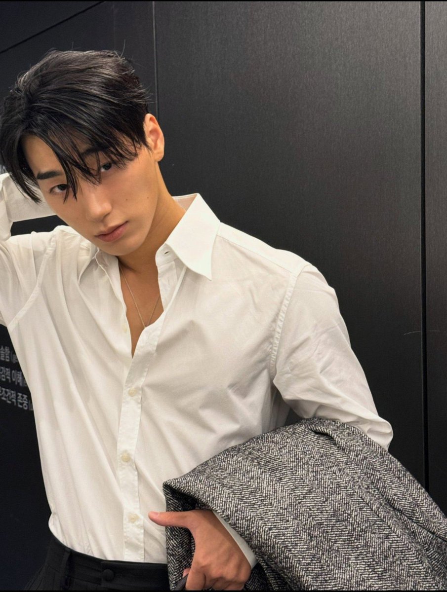 7sn99c's tweet photo. 大好物の白シャツサンくんᖛ ̫ ᖛ )⟡💕 https://t.co/CgaexV4np9