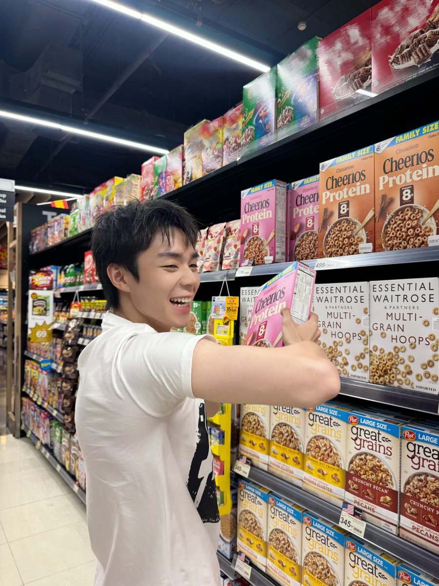 lookepeep's tweet photo. ติ๋มมานี่มา ૮₍ • ᴥ • ₎ა

#PJmahidol 
#GELBOYS 
#LOOKE https://t.co/xe44r9833I