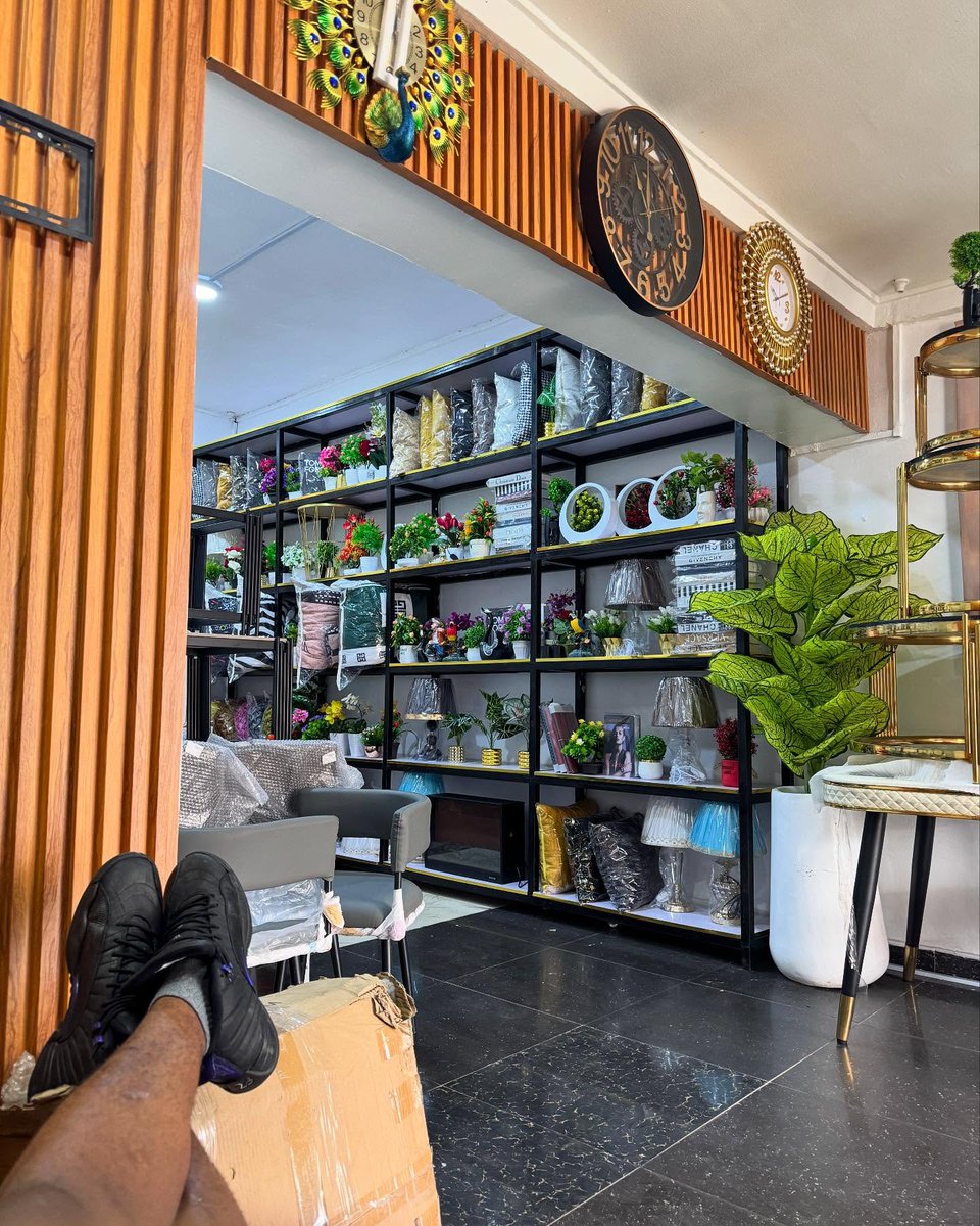 GOkoliocha's tweet photo. Good morning 🌄 beautiful friends 🌺🌷🌸🌹💐🥀🌻🌿🌱🍀☘️🌺🌷🌸💐🌹🥀🌻🌿🌱🍀☘️🌺🌷 new week  🥰😊☕🌄 this is my business beautiful interior decor 😊 https://t.co/SNhsnjeMra