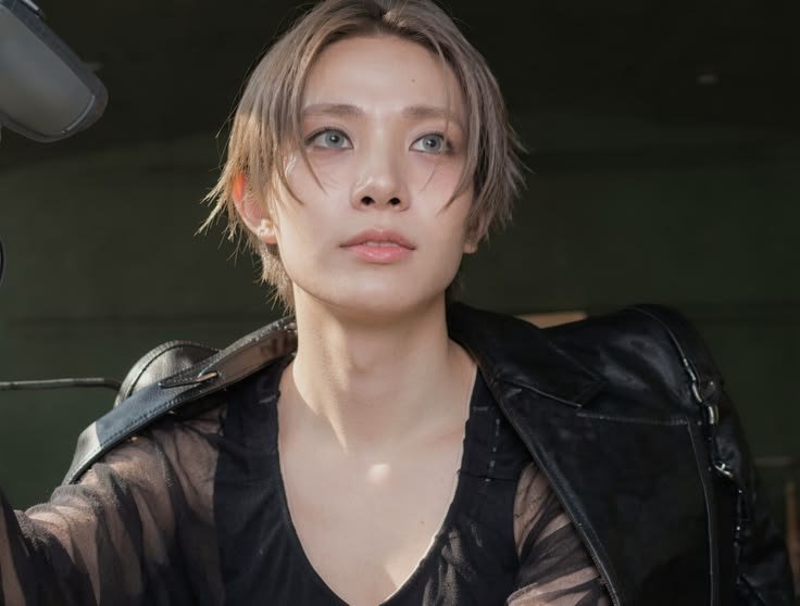 calicatocide's tweet photo. Loving my looks a little bit too much. All products on my eye makeup are from my sister's brand, Vermillion Beauty. Belum launching, sih. Tapi seperti biasa, dari sejak masih kecil juga, dia selalu memercayai (re:memaksa) aku untuk jadi kelinci percobaan. https://t.co/OJASpymeS6