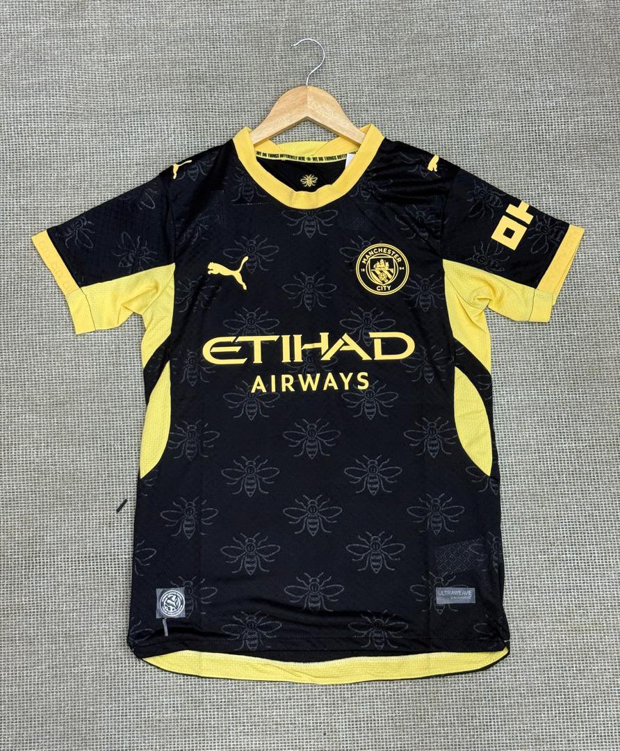 Squadsportsf3's tweet photo. MANCHESTER CITY 2026/27 HOME &amp; AWAY KIT AVAILABLE

Quality: Authentic grade
Sizes: M, L, XL, XXL
🏷️ ₦20,000

ORDER VIA WHATSAPP: 🛒
https://t.co/SKJ3TUEyaq

Nationwide delivery available. ✅

kindly repost, your RT might reach a customer on your timeline.❤️ https://t.co/hwr2XbMAY0