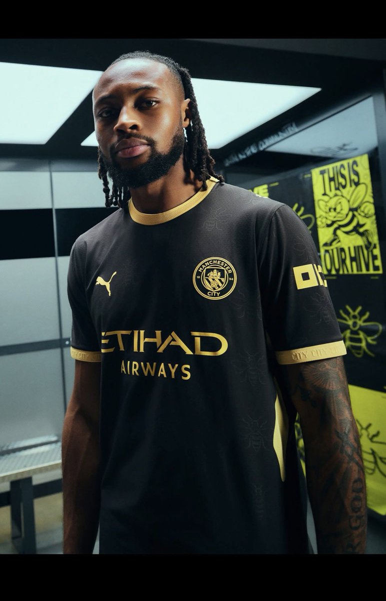 Squadsportsf3's tweet photo. MANCHESTER CITY 2026/27 HOME &amp; AWAY KIT AVAILABLE

Quality: Authentic grade
Sizes: M, L, XL, XXL
🏷️ ₦20,000

ORDER VIA WHATSAPP: 🛒
https://t.co/SKJ3TUEyaq

Nationwide delivery available. ✅

kindly repost, your RT might reach a customer on your timeline.❤️ https://t.co/hwr2XbMAY0