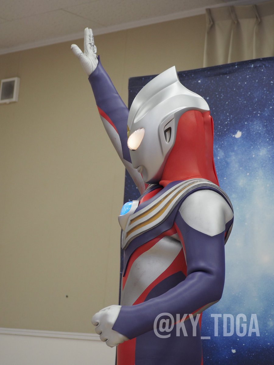 ky_TDGA's tweet photo. ウルトラマンティガに関するクイズで遊ぶことになり
なぜかティガも答える側になったら
誰よりも積極的に答えるティガ

考えてる姿が可愛すぎるわ😳✨ https://t.co/GvEiAdNPhr