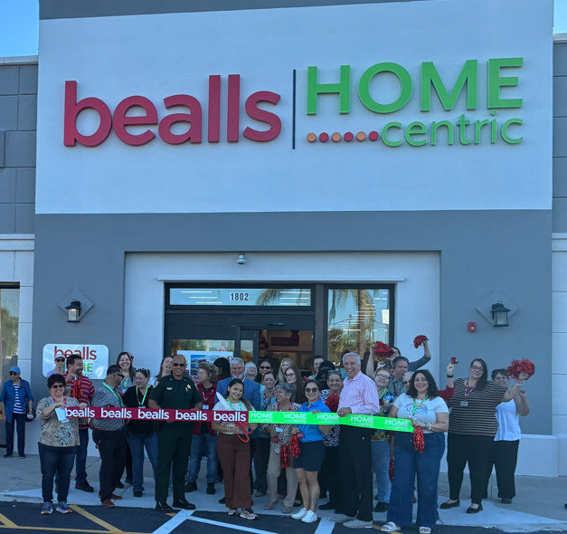 beallsinc's tweet photo. The 2026 fall store opening season couldn't be off to a better start with the kick-off of a new bealls store in Appomattox, Va. and relocation of a bealls Home Centric combo store in Rockledge, Fla. These openings are part of Bealls Inc.'s growth initiative to open 25 new stores across 12 states in fall 2026 and spring 2027. As we continue growing into new markets, we're grateful for the warm welcome and excited to show guests what makes @beallsX such a special place to shop.