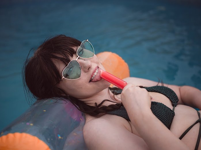 VixenSands's tweet photo. Anyone excite for tonight's stream? Gonna some vixens over with a fan favorite coming back. Come say hi to Sabine and the vixens this evening. 7 45pm est. https://t.co/lB8pCoXBbH