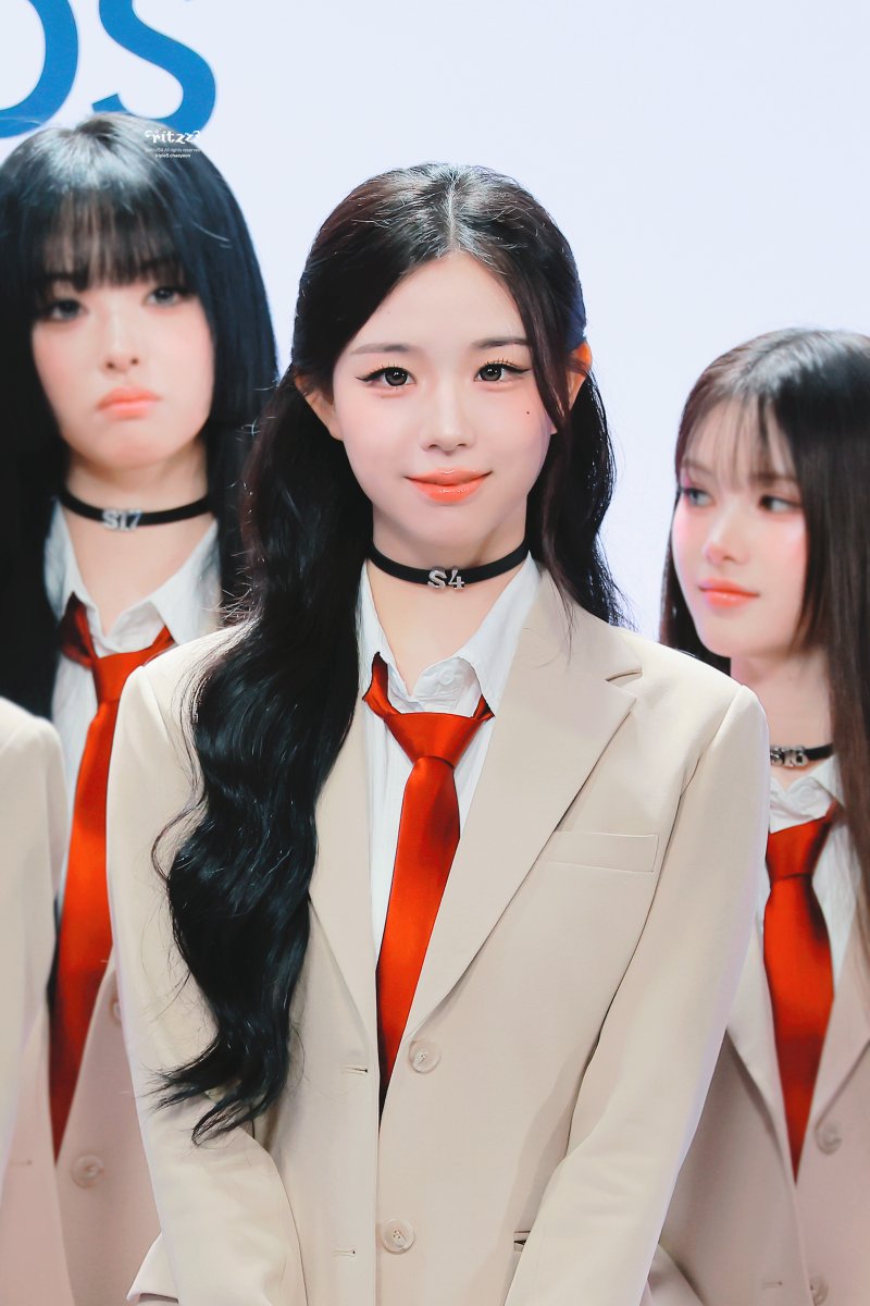 ritzzS4's tweet photo. 260919 TMA 

#트리플에스 #tripleS #김채연 #ChaeYeon https://t.co/6s4Oq0VZRH