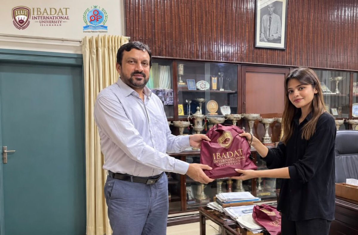 opf_pk's tweet photo. Ibadat International University Islamabad held a 3-day admission campaign at OPF colleges, offering guidance on admissions and programmes. OPF students and children of Overseas Pakistanis can avail a 20% scholarship.
#OPF #IbadatUniversity #Scholarship #HigherEducation https://t.co/HYDivOggC9