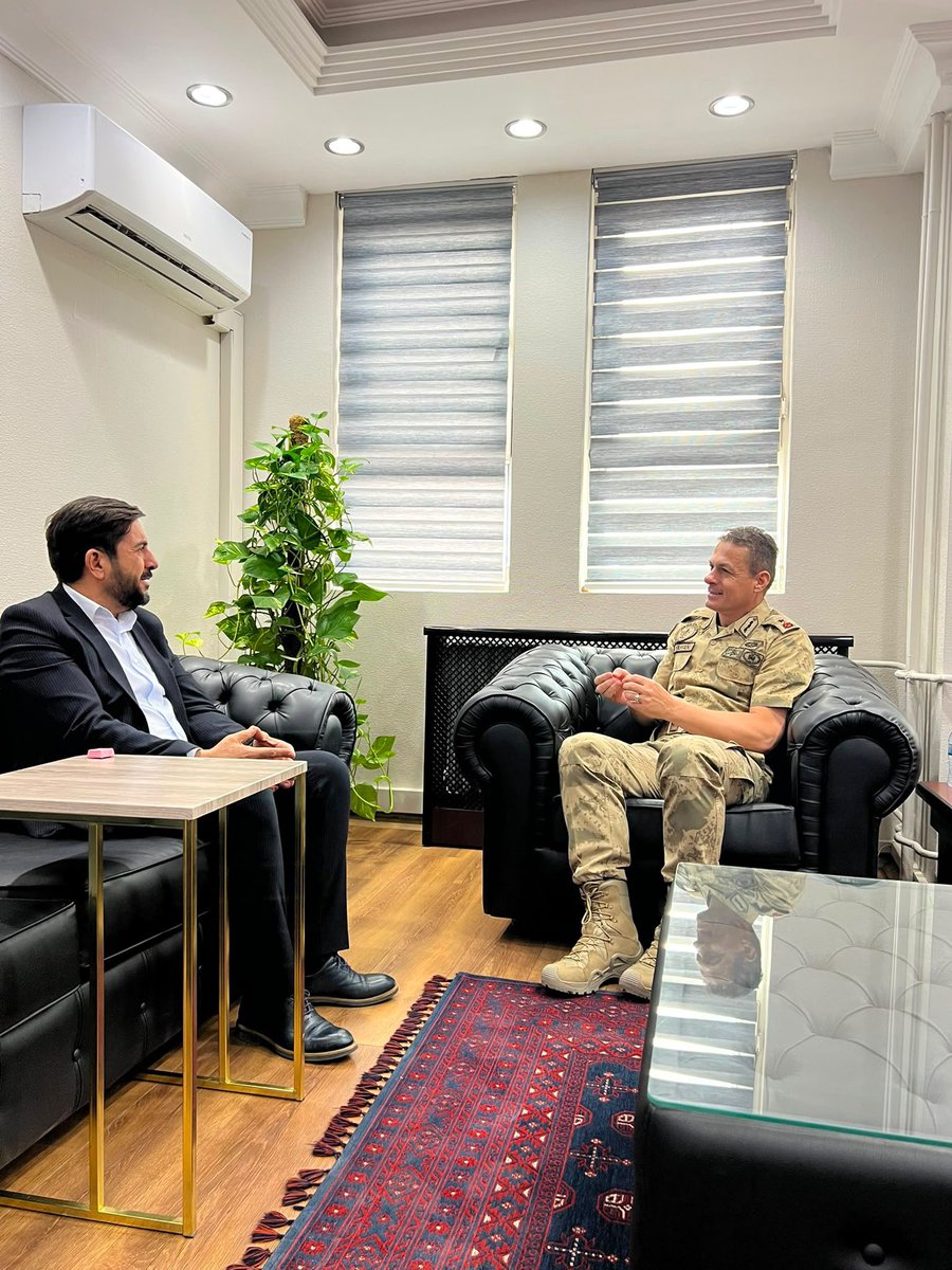 sevgili_kamuran's tweet photo. İlimize yeni atanan il jandarma komutanımız tuğgeneral sayın ceylan yamanı hayırlı olsun ziyaretinde bulundum. İlgi alakalarından dolayı teşekkür ediyorum. https://t.co/ijM8YZv8c7