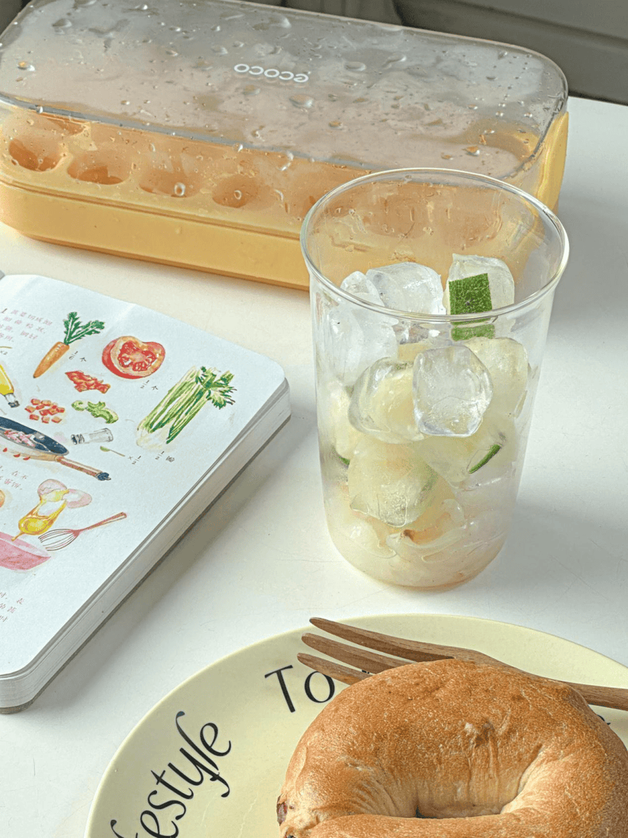 ResoWibowo's tweet photo. Summer breeze + cold lemonade = perfect afternoon https://t.co/E9Ah4a0t3t