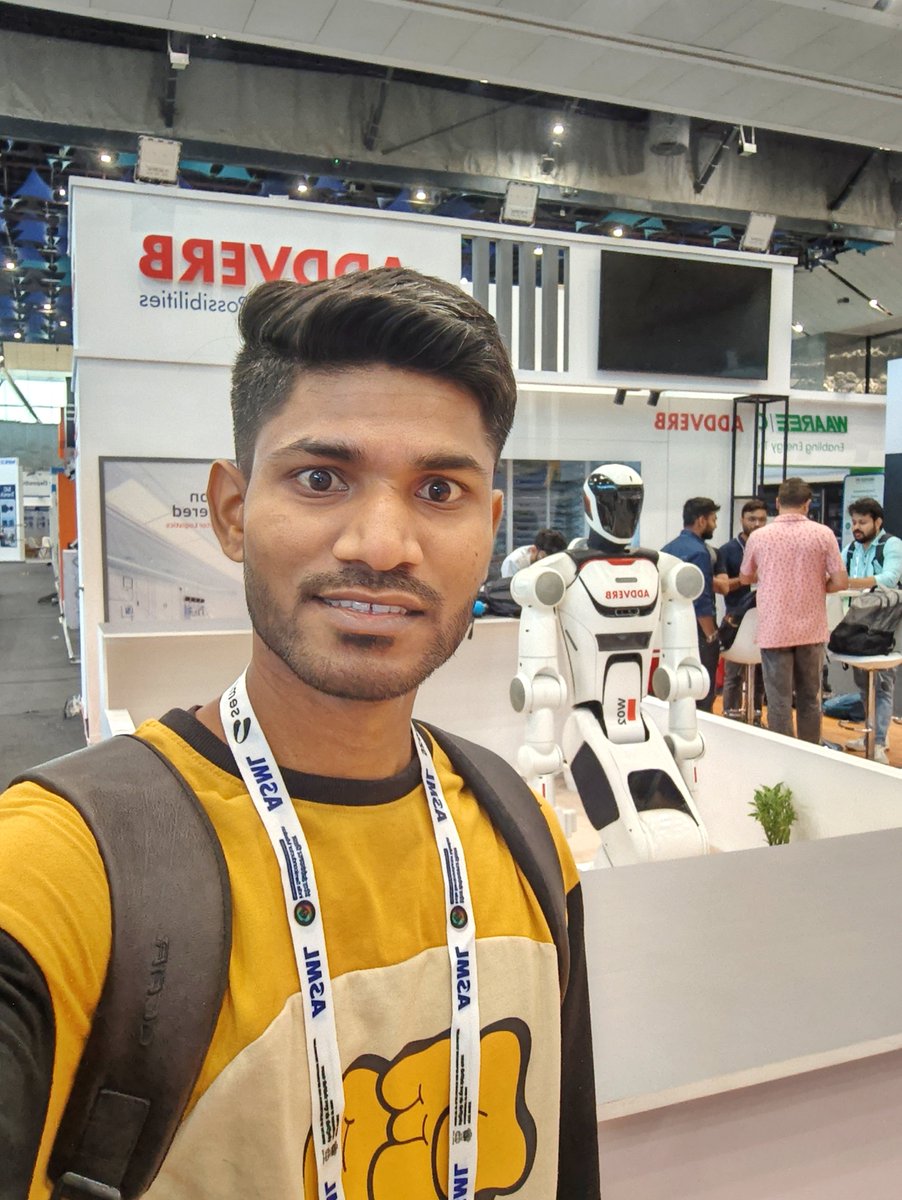 harshalsshende's tweet photo. SEMICON India 2026 | Semiconductor, DeepTech &amp; Future Technology  🇮🇳

SEMICON @SemiconIndia 2026 brought together a wide spectrum of technologies — from "Made In India" chip design and semiconductor manufacturing to robotics manufacturing.

#SEMICONIndia2026 #SemiconductorIndia https://t.co/7mQB0hldrz