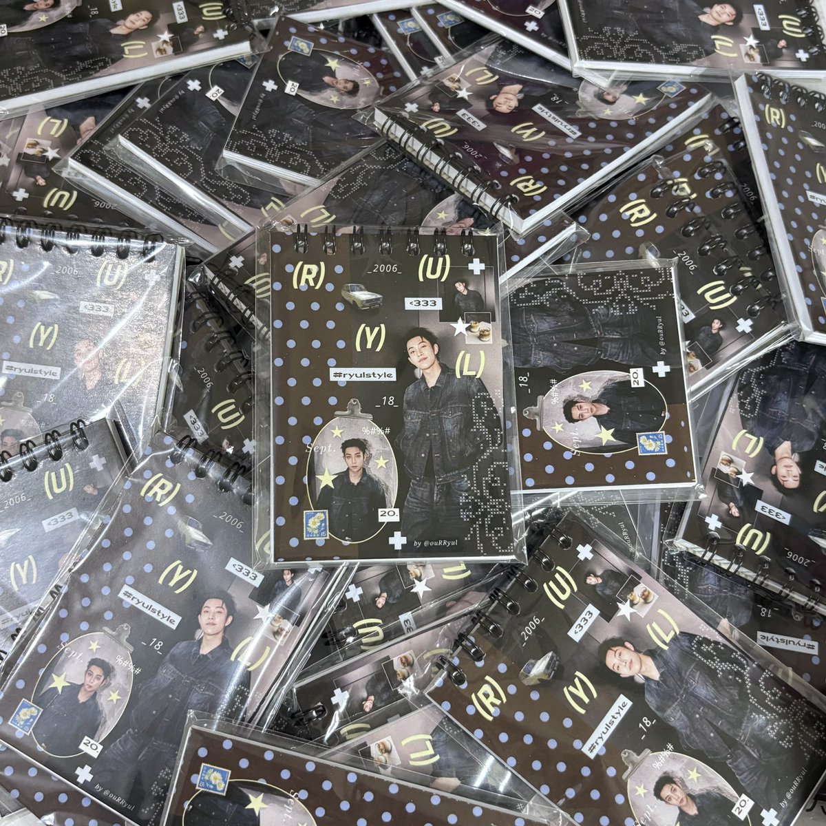 ouRRyul's tweet photo. ⋆⋆⋆✶★ 𝓡 𝓨 𝓤 𝓛   𝓢 𝓣 𝓨 𝓛 𝓔 ★✶⋆⋆⋆
Ryul Bday Freebies by @ouRRyul

How to Claim:
• Yang Shottiesna Shottiesna Aja
• rt + like this post
• rt + like my pinned
• CO shopee 25.9 jam 18.09 WIB
• di set 5.000 (tanpa rf)
• 1 orang cukup 1 Ryul yaa
• tulis usn X di notes

🗒️ https://t.co/C0e3wbRS1G 🗒️

Kemungkinan aku tambahin stiker juga biar yahud
~~~Good luck sayang sayangnya Ryul 🤗
