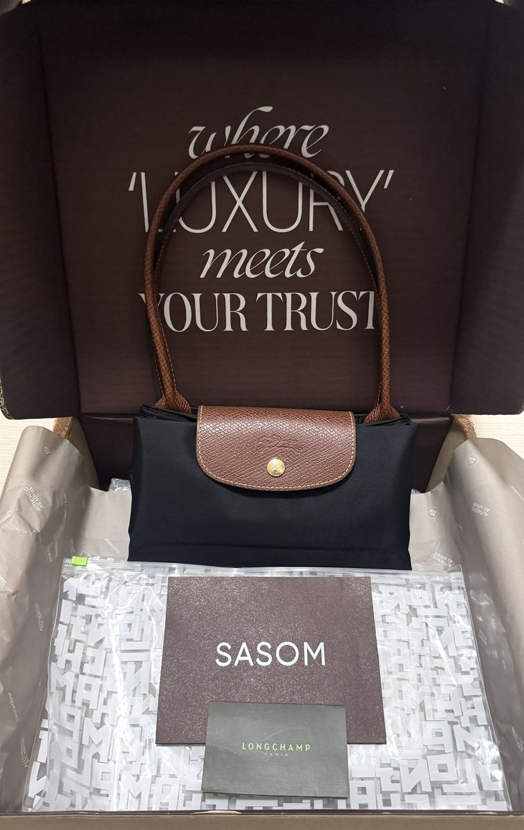 usedsydney's tweet photo. Longchamp s(m)long สีnoir
ใช้2-3ครั้ง สภาพใหม่เทียบมือ1 ได้ครบทั้งกล่องนี้เลยค่ะ
อุปกรณ์ : การ์ด ถุงซิป
4290.-free shipping 

#ส่งต่อlongchampแท้ #ส่งต่อlongchamp #longchampมือสอง https://t.co/LSPDVFabAa
