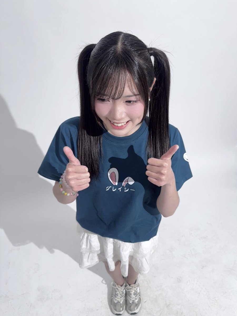 Gracie_JKT48's tweet photo. pre-order birthday T-shirt aku resmi ditutup jam 17:00 WIB tadi!! terimakasih banyaaakk kakak-kakak sudah mengamankannya😆💓 semoga nanti pas show STS aku, kita udah bisa kembaran pake birthday T-shirt ini yaaa🩷 https://t.co/4QwQ1mi0r4