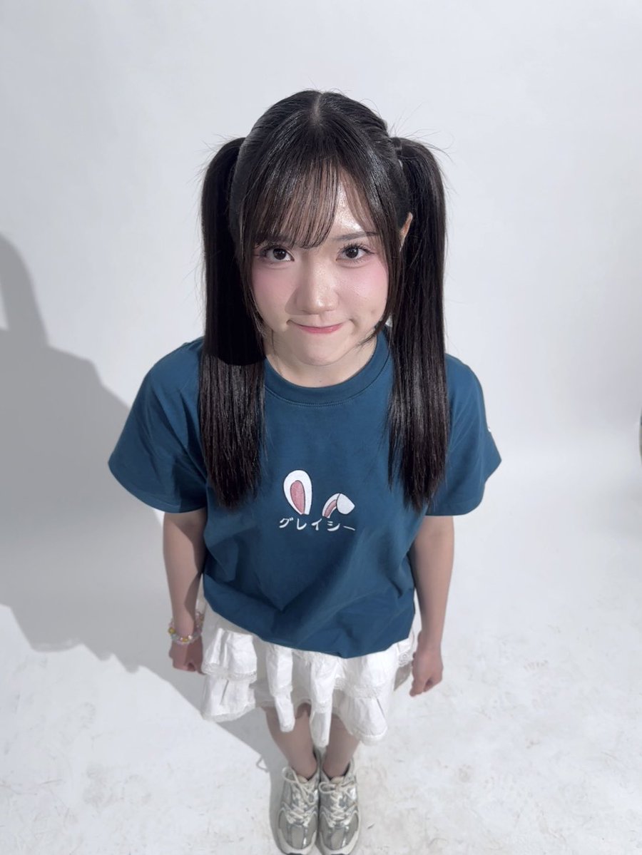 Gracie_JKT48's tweet photo. pre-order birthday T-shirt aku resmi ditutup jam 17:00 WIB tadi!! terimakasih banyaaakk kakak-kakak sudah mengamankannya😆💓 semoga nanti pas show STS aku, kita udah bisa kembaran pake birthday T-shirt ini yaaa🩷 https://t.co/4QwQ1mi0r4
