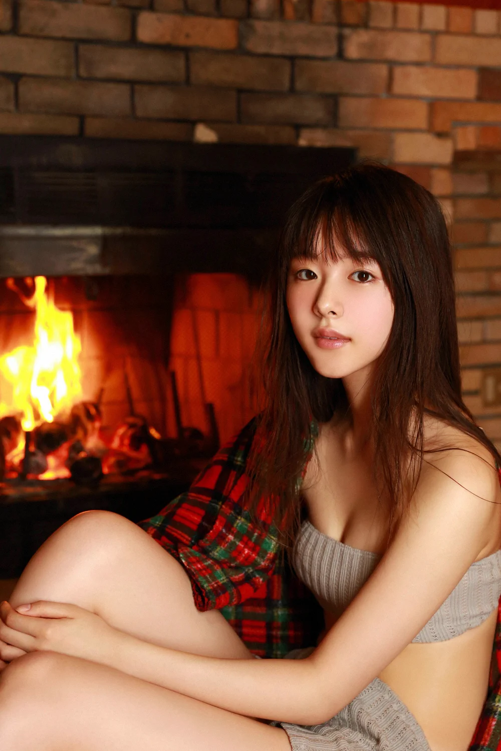 唐 田 えりか グラビア