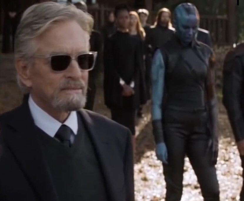 AcervoIagoaxe's tweet photo. Até o Hank Pym, que odiava o Stark, estava no velório dele, mas o Oliver Queen, que era o melhor amigo do Hal, não estava presente no dele kkkk https://t.co/HVbmJBNp40