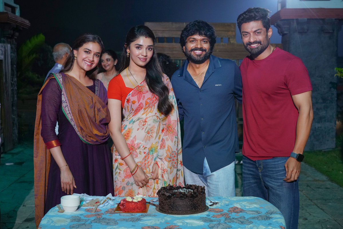 Shine_Screens's tweet photo. A special day on the sets of #January12Vidudala❤️‍🔥

The team came together to celebrate the birthday of DEEPU, @IamKrithiShetty, with lots of love, smiles and beautiful moments. ✨

Grand Release worldwide on JANUARY 12th 2027.

Victory @VenkyMama @NANDAMURIKALYAN @AnilRavipudi @KeerthyOfficial @gvprakash @sahugarapati7 @YoursSKrishna @Shine_Screens @ZeeStudios_ @SureshProdns @zeestudiossouth @zeemusicsouth #NileshDeorah @girishjohar #AmeetBhuvan @IamDivyaVijay @HaashtagMedia @UrsVamsiShekar