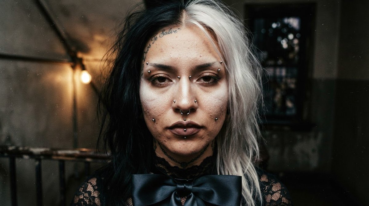 pixelbouncer's tweet photo. raw vibes 💥🤍🤛🏻 #gothicgirls #imperfectskin #nature #gothicart https://t.co/rhde2D9m0p