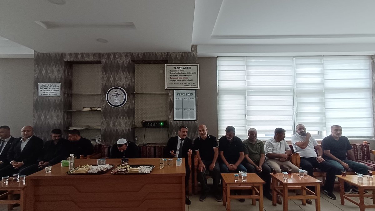 MHPDYARBAK7n's tweet photo. İl Başkanımız Sayın Hasan Özcoşkun, yönetim kurulu üyelerimizle birlikte Elmacı ailesinin taziyesine katılarak, başsağlığı dileklerinde bulunduk. Merhuma Allah’tan rahmet, ailesine ve yakınlarına sabır diliyoruz. https://t.co/U4eHKciY0R