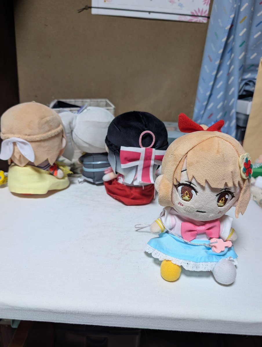 ROUTE_432's tweet photo. 莉華(仮)「今日から莉華の役も担うデース！一人二役は忙しいデース！
莉華「………
かがみ「向こうでなにか言ってるけど気にしなくてもいいほよ。
砂和「そうですよ〜、また次がありますよ〜。 https://t.co/8z3HOGQAf5