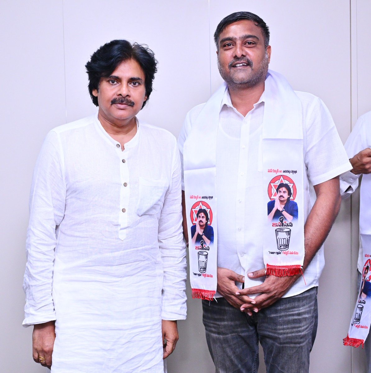 JanaSenaParty's tweet photo. @PawanKalyan https://t.co/XRJDtTZ1sh