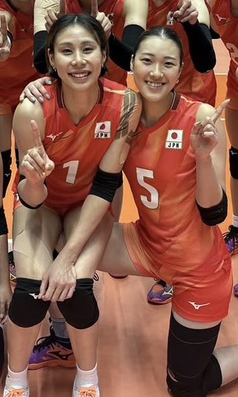 mek_0606's tweet photo. ひたすらプレーでみんなを引っ張っていくゆっこちゃん😭

自分が崩されながらも声を出し続けて、ちゃんと立て直してみんなを引っ張ってくれる淑乃ちゃん😭

エース同士が助け合いながら戦う姿に泣きそうになった😭😭 https://t.co/tQaJtxfzVT