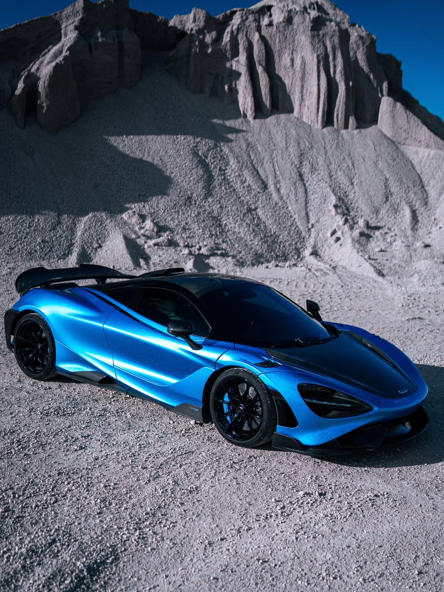 competitionreal's tweet photo. McLaren 765LT 💙 https://t.co/Bbsk34WsJG