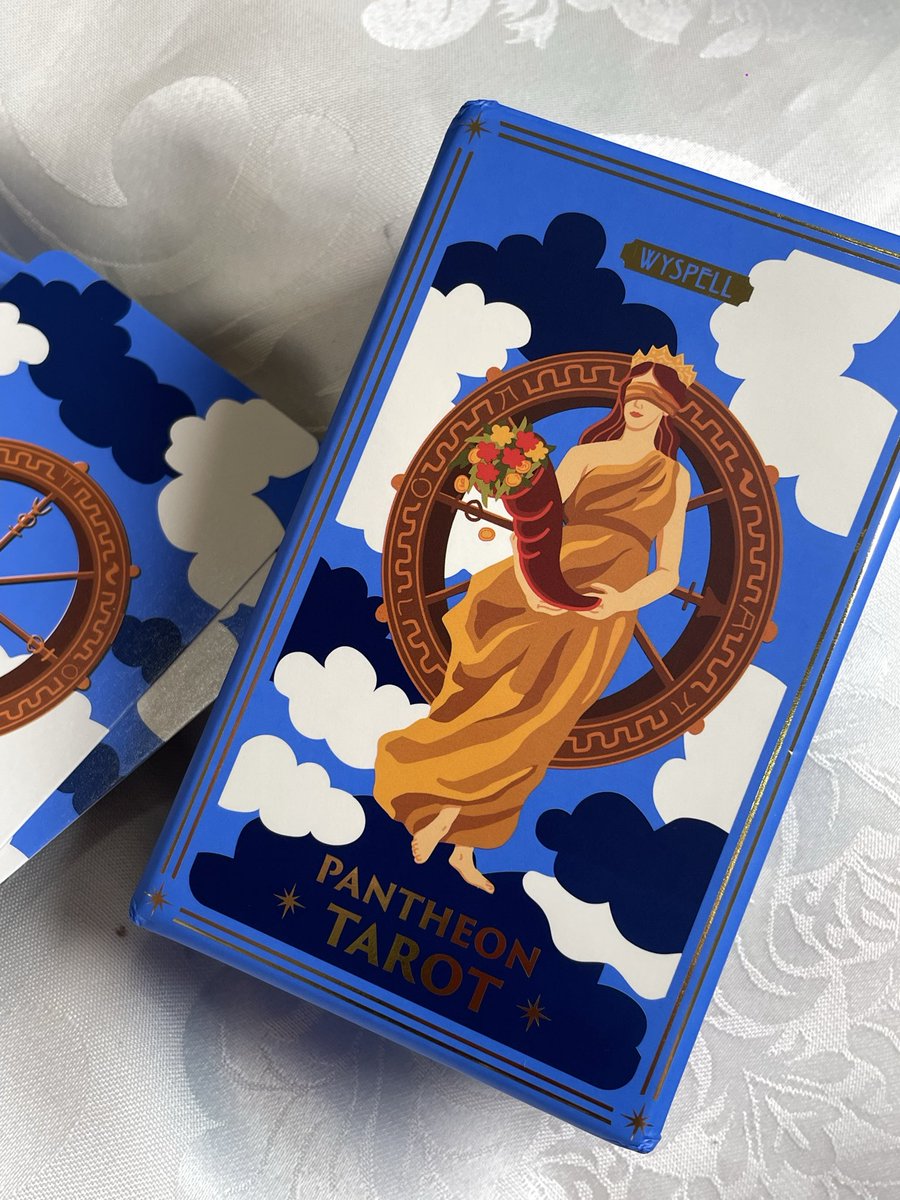 lietocards's tweet photo. @sinatarologa é o pantheon tarot diva! https://t.co/YK1ZXYb25J